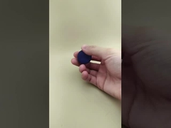 섬세한 디자인의 짙은 파란색 플라스틱 캡 (스킨케어 병용)